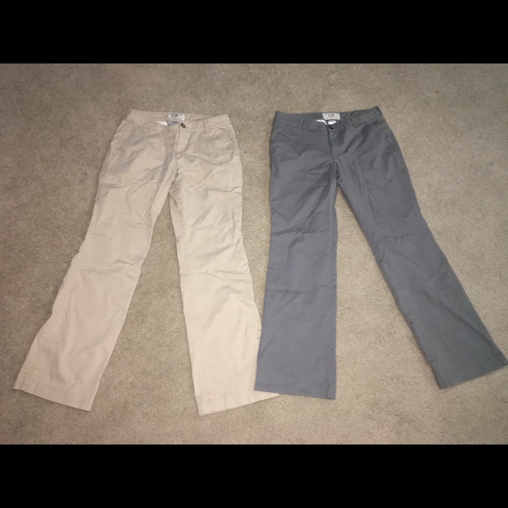2 pair of gently used Old Navy flirt khakis size 8